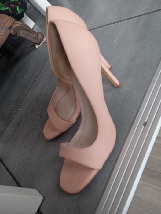 Продам туфли в хорошем состоянии