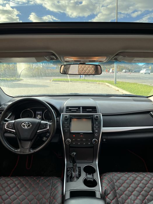 Toyota Camry 55 SE 2015