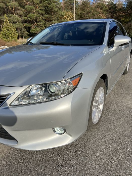 Лексус es300h-гибрит .Не крашен -Любое СТО