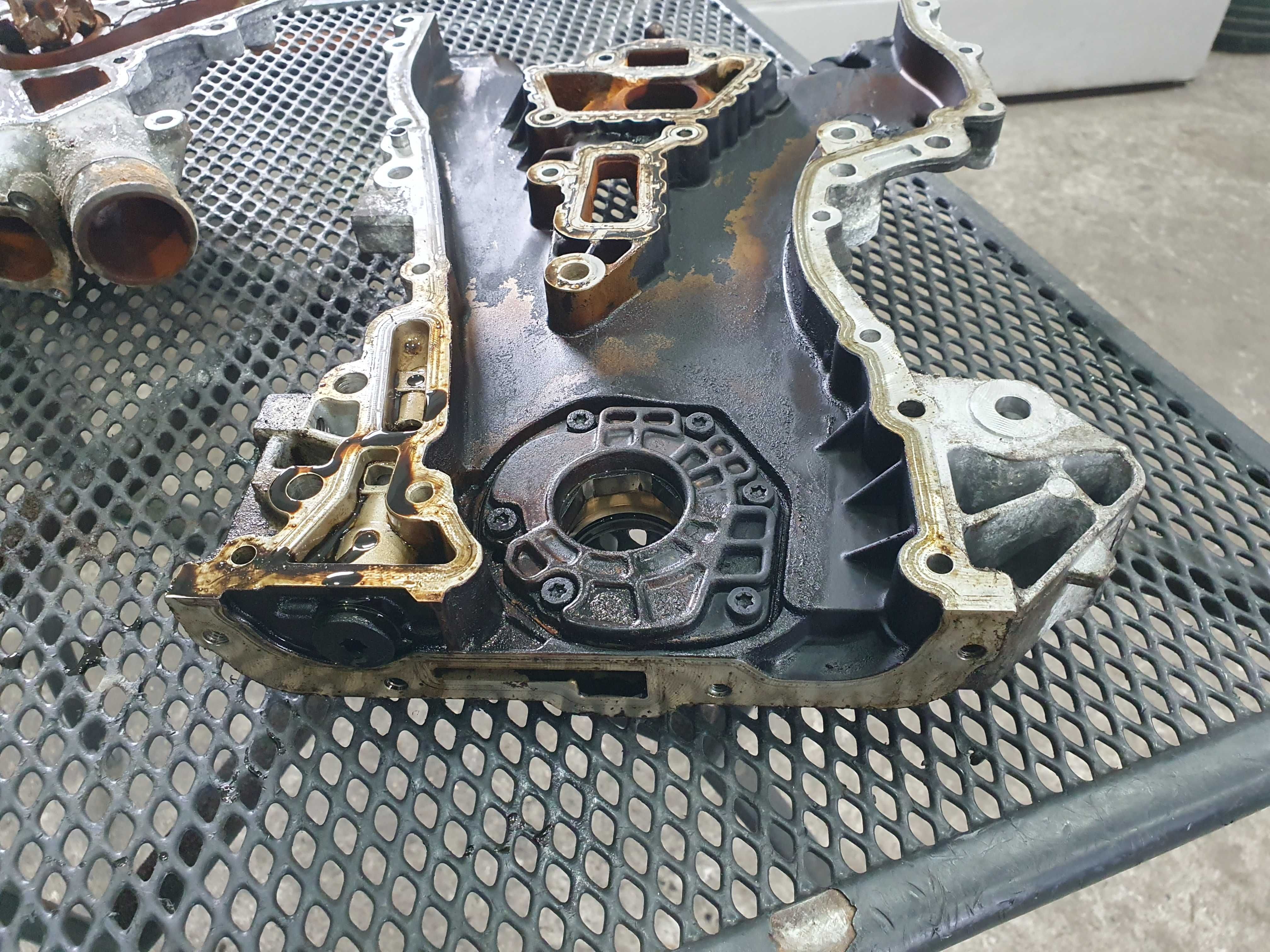 Obudowa pokrywa osłona rozrzadu Opel Corsa D 1.2 benzyna z12xep