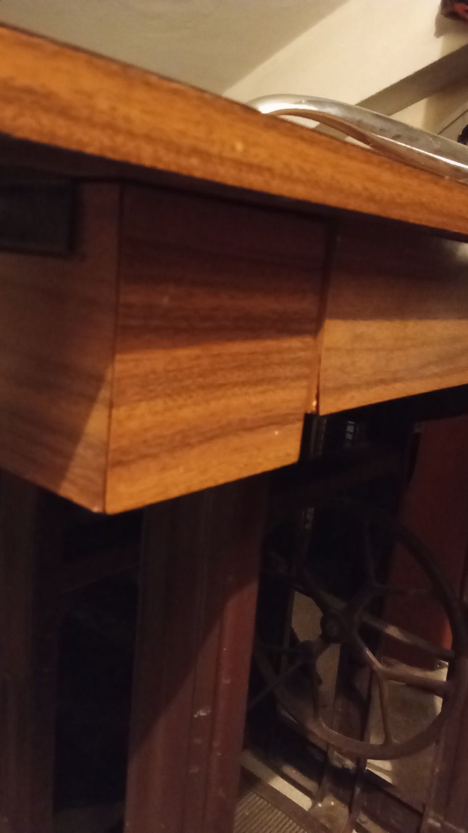 Mesa mt antiga para máquina costura