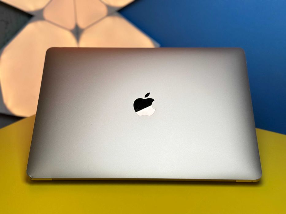 Ноутбук Apple MacBook Air 13" Gold 2020 (142151) Б/У З ГАРАНТІЄЮ