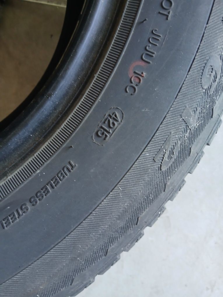 2 pneus 205 70 r15C goodride