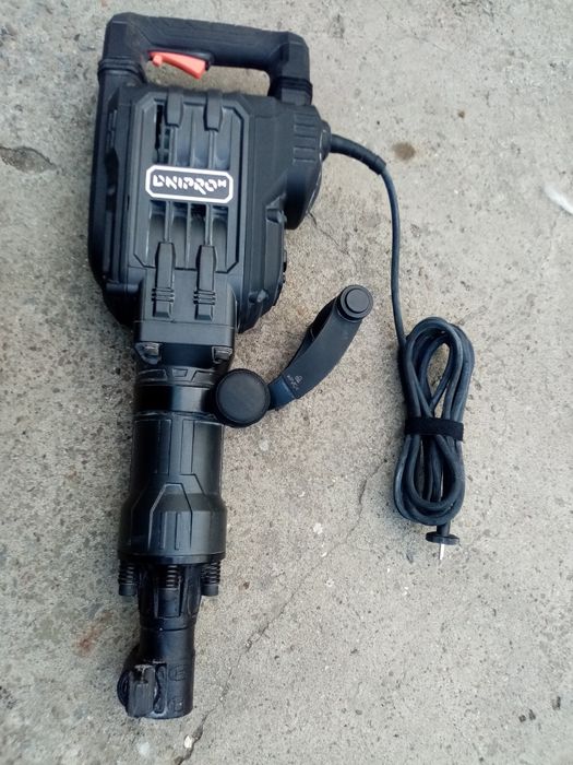 Відбійний молоток