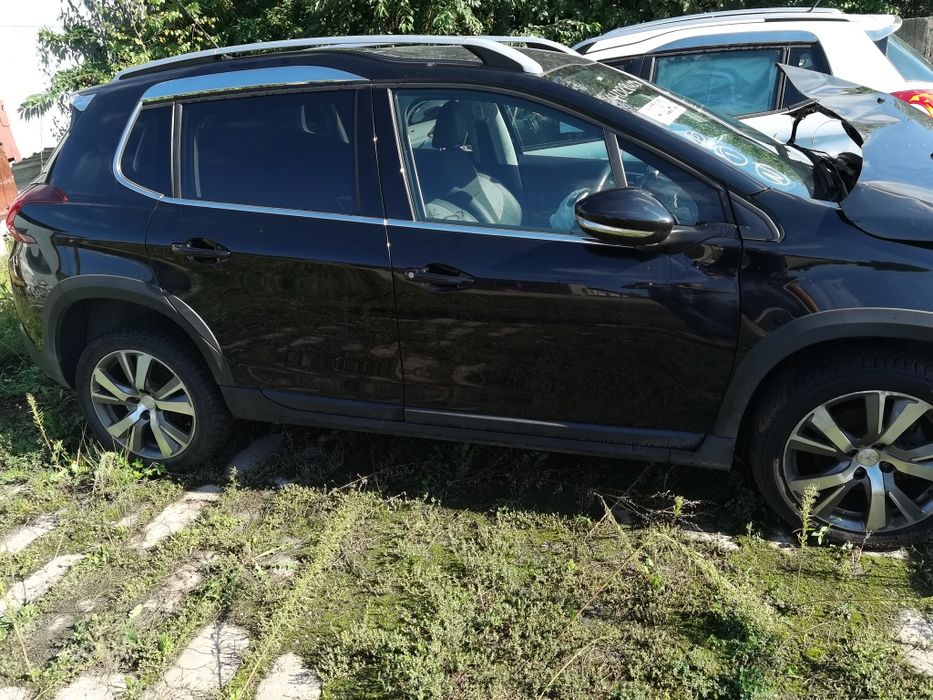 Peugeot 2008 крило капот бампер.