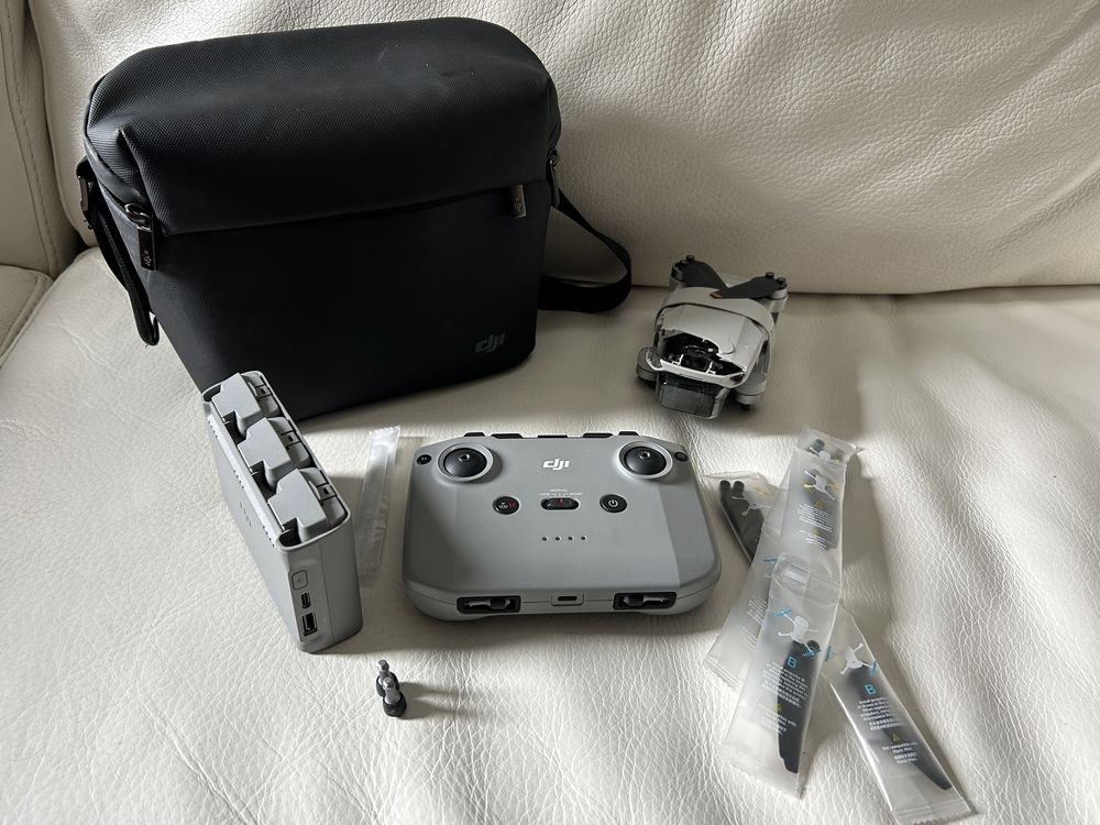 Dron Dji mini 2 fly more combo