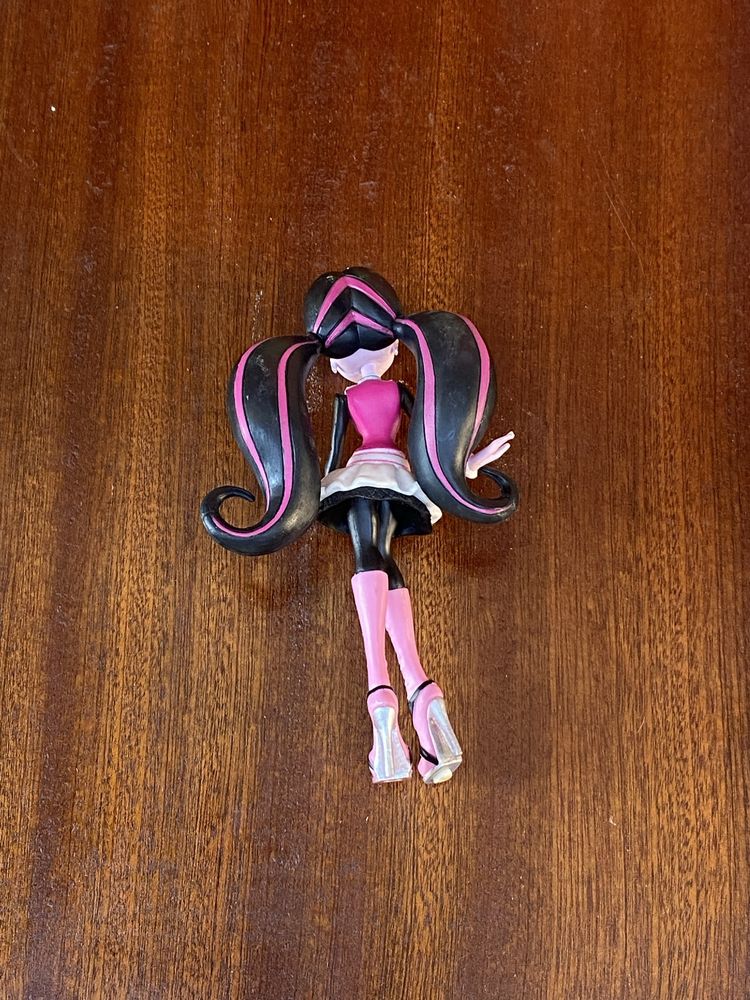 Boneca antiga vir buscar