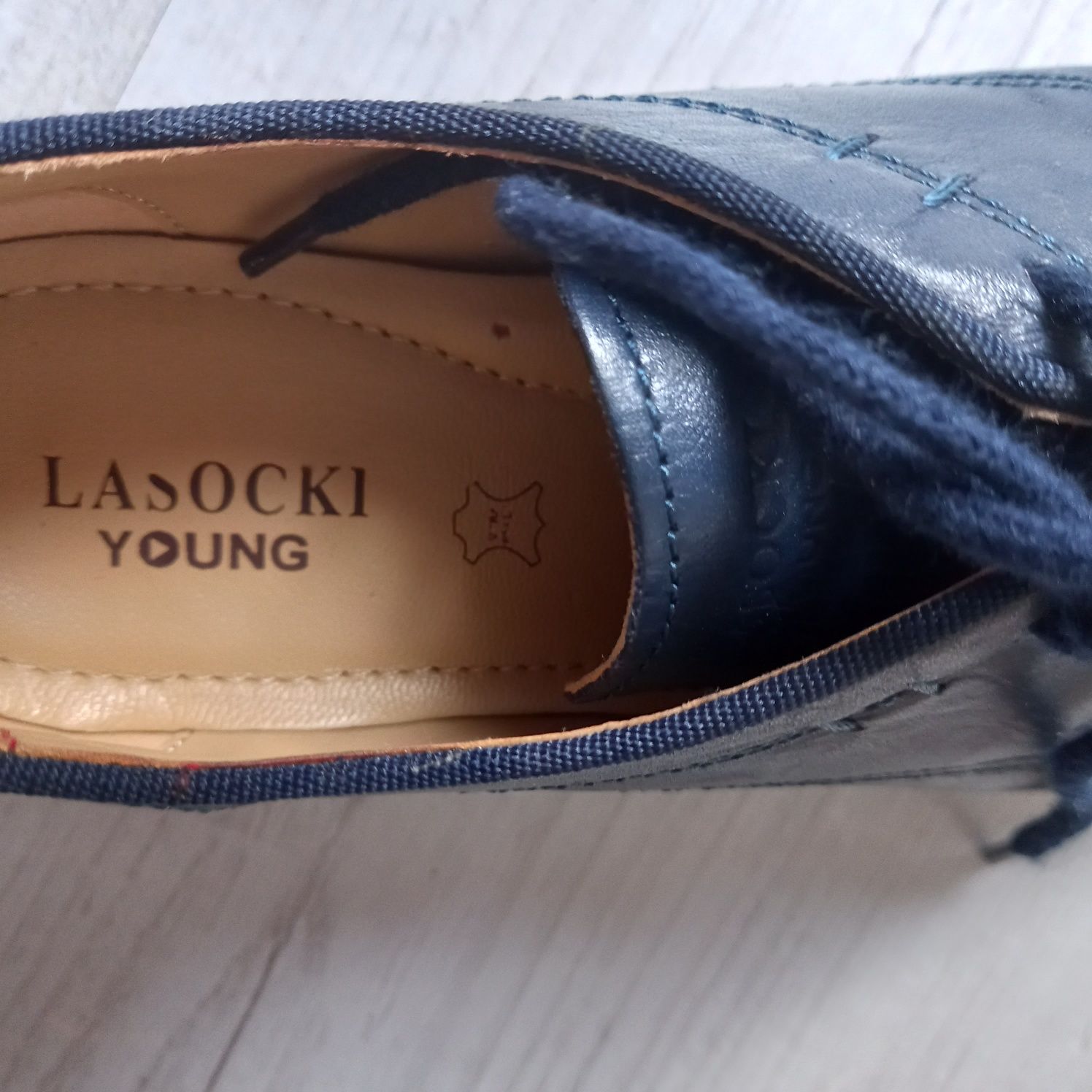 Buty chłopięce Lasocki granatowe