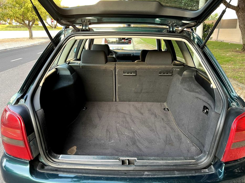 Audi A4 1.9 TDI carrinha Verde em bom estado
