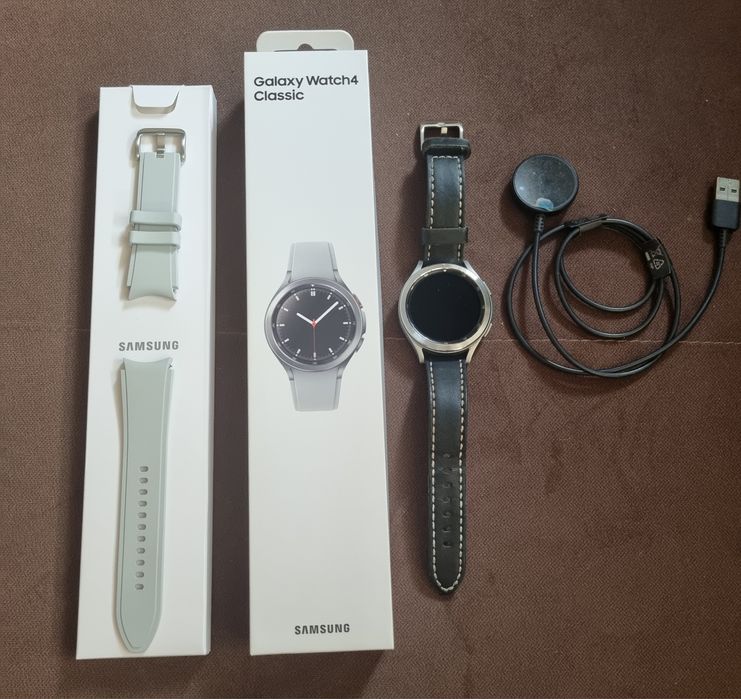 Smartwatch Samsung Galaxy Watch4 Classic 2 paski