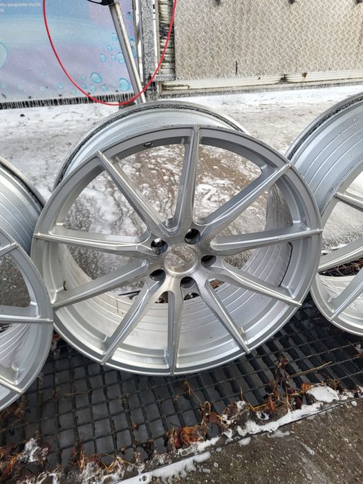 Sprzedam felgi aluminiowe r. 20  5x108.