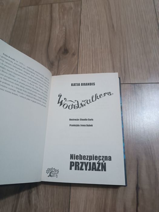 Książka Woodwalkers "Niebezpieczna przyjaźń" Katja Brandis