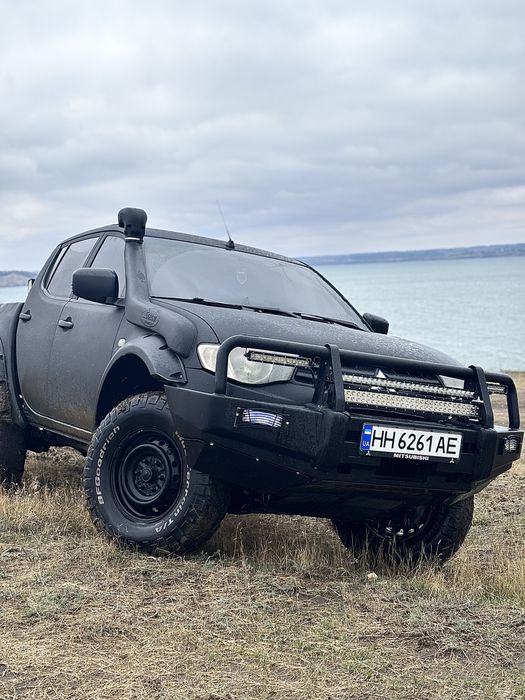 Mitsubishi l200 LONG WARRIOR 2013 НОВЫЙ МОТОР подготовленый пикап 4*4