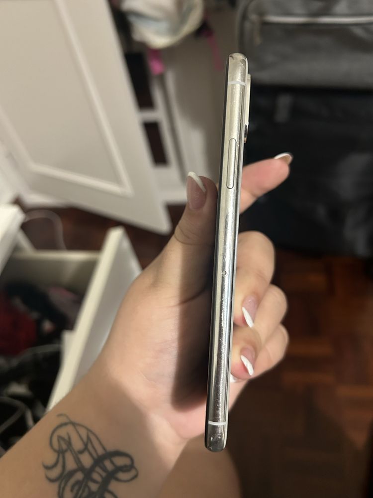 iPhone XS praticamente novo