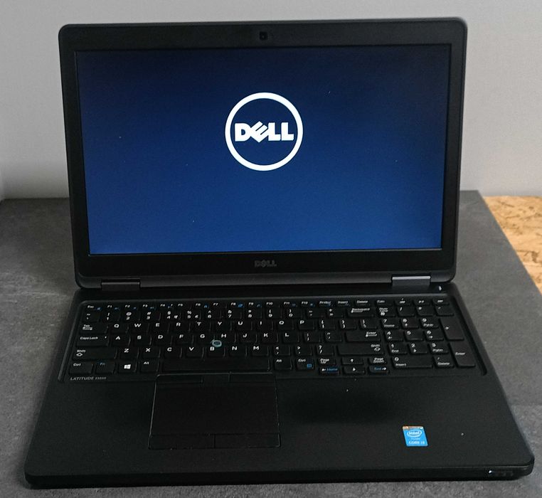 Dell Latitude E5550 –solidny jak kawałek betonu, ale znacznie lżejszy!
