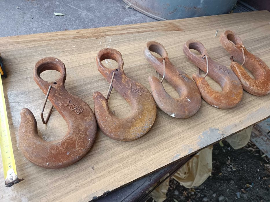 Крюк чалочный для тали, лебедки 2,5 т