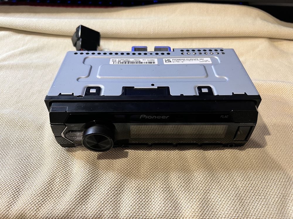 Pioneer MVH-S120UBA