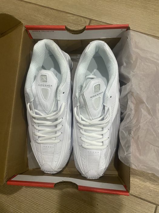 Nike shox r4 na caixa