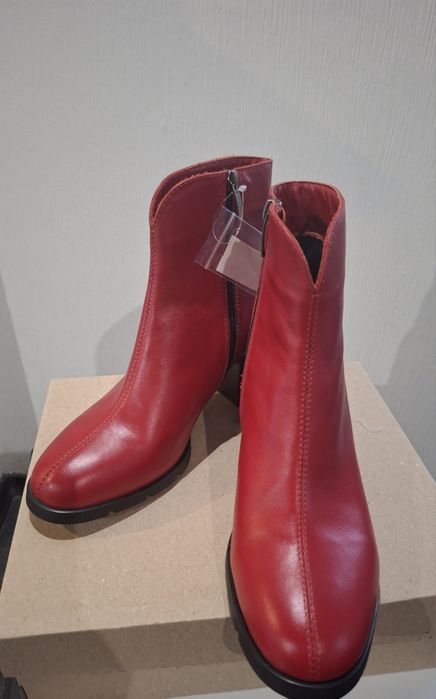 Чобітки жіночі нові натуральна шкіра