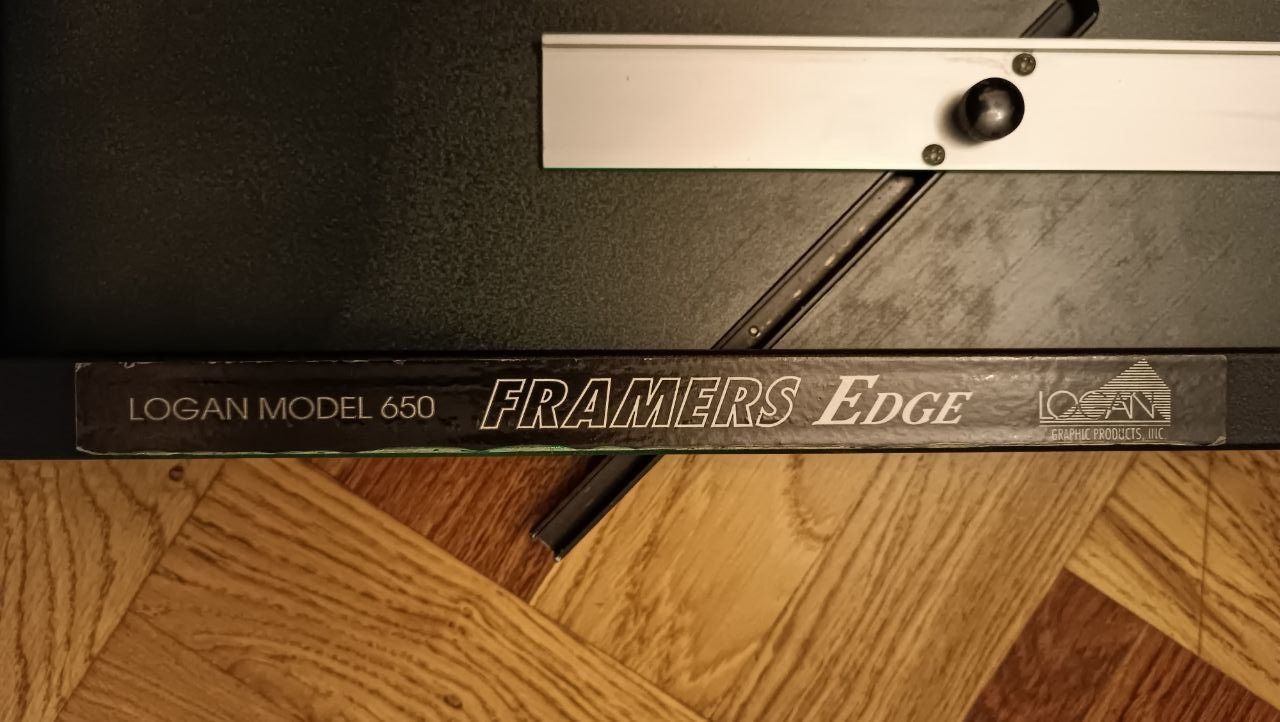 Верстат для різки паспарту FRAMERS Edge Logan 650.