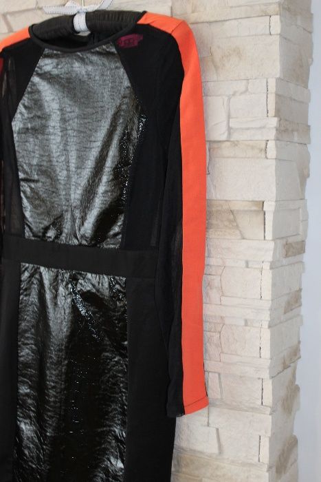 Nowa sukienka Boohoo 38