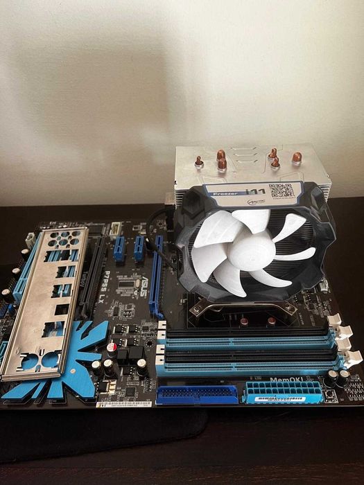 Intel I5 750 MB e Cooler
