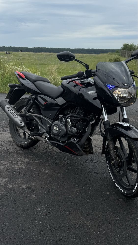 Продам  bajaj pulsar180
