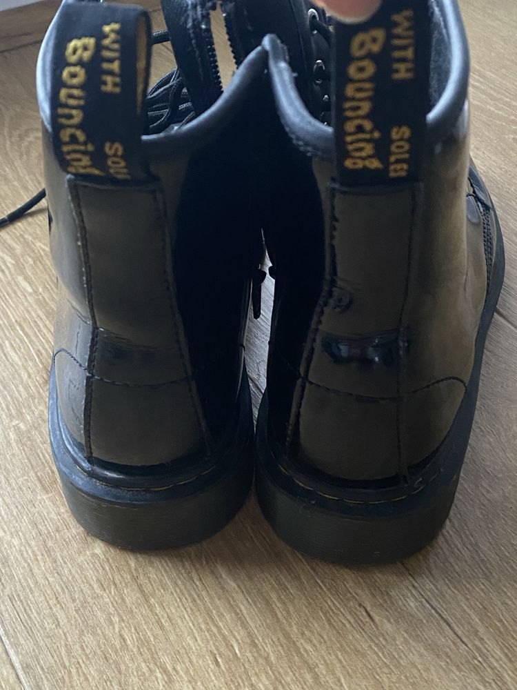 Dr. Martens glany 36 buty skóra naturalna lakierowana