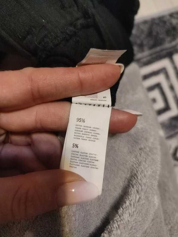 szerokie spodnie 3/4 firmy Reserved rozm. 134
