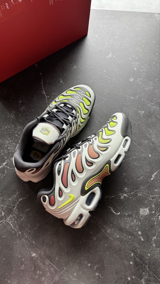 Nike Air Max Plus Drift “Light Silver/Volt” | r. 42 | Nowe, oryginalne