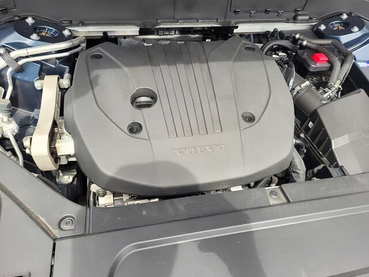 Volvo XC90   2023