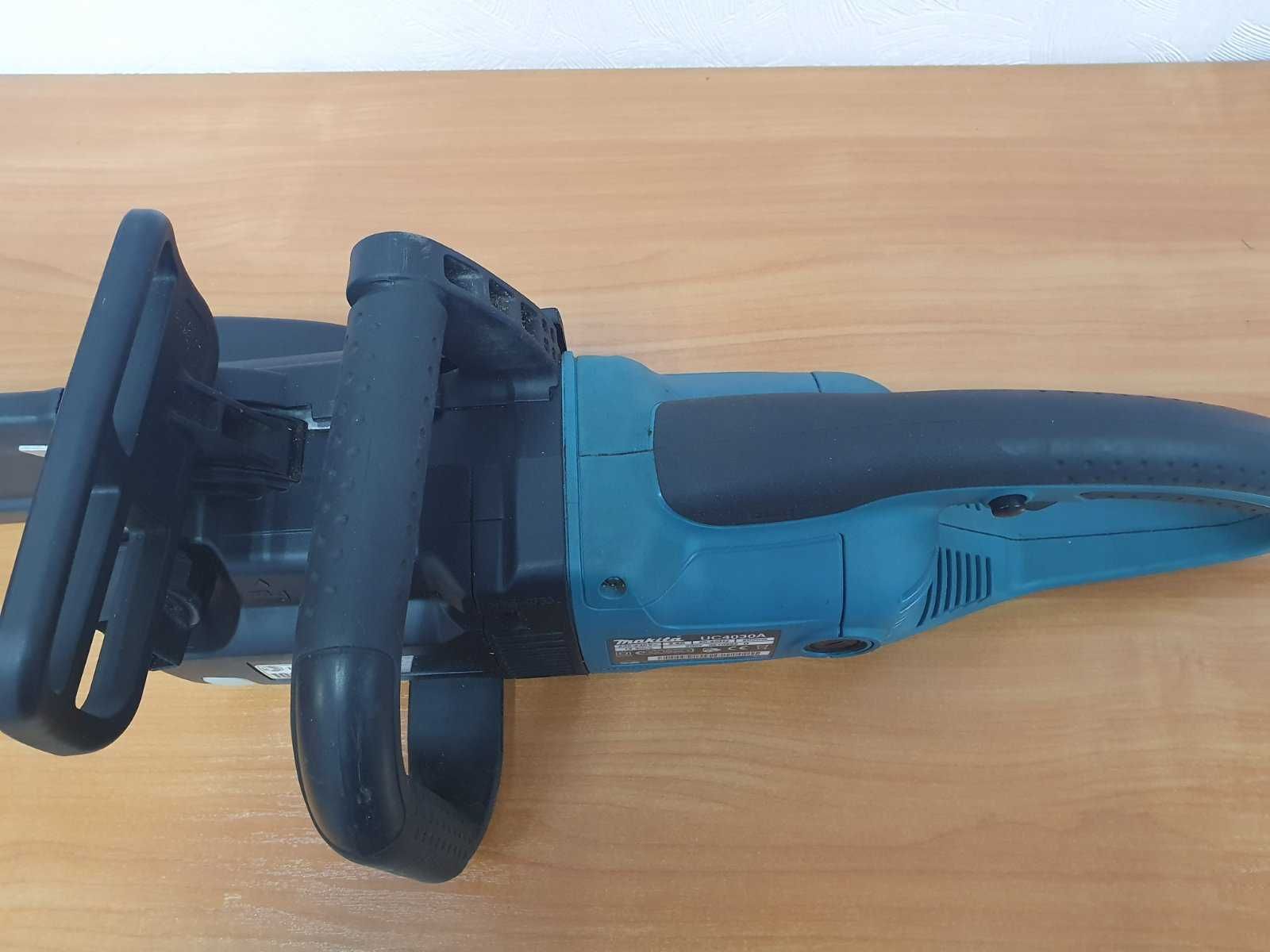 Електропила Makita UC4030A