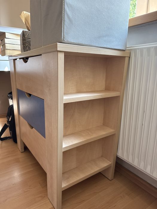 Komoda drewniana do pokoju dziecięcego