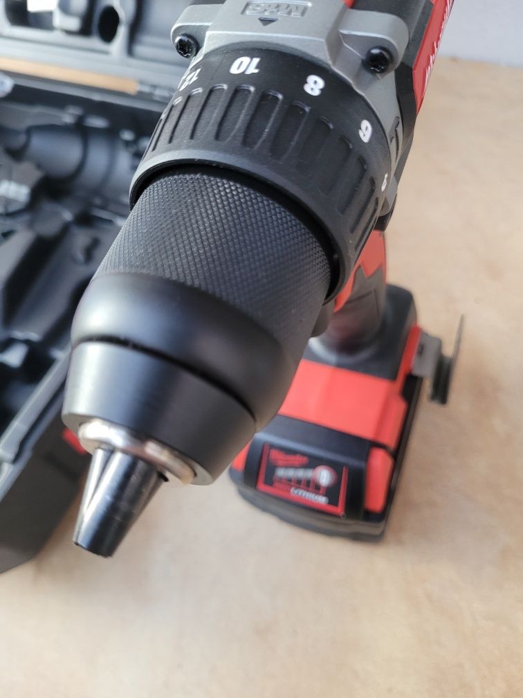 Milwaukee m18 wiertarko wkrętarka udarowa