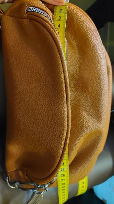 Torebka Karmelowa nerka