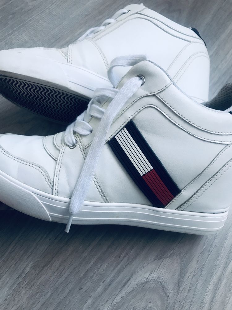 Tommy Hilfiger sneakersy buty koturn 38
