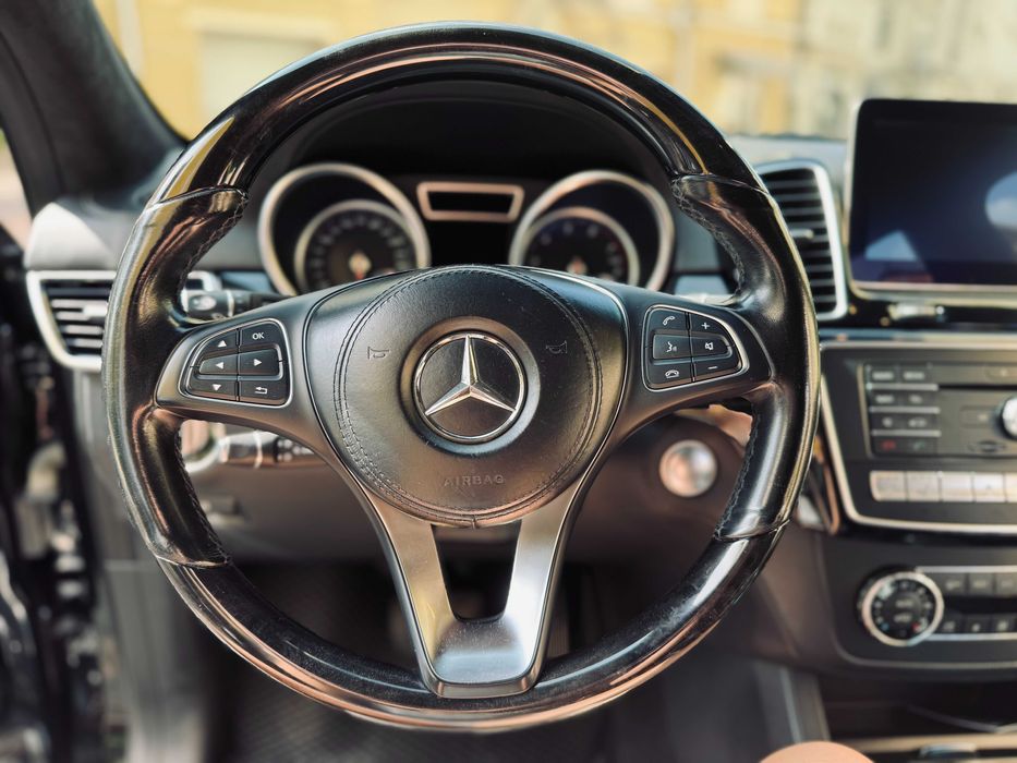 Mercedes-Benz GLS 500