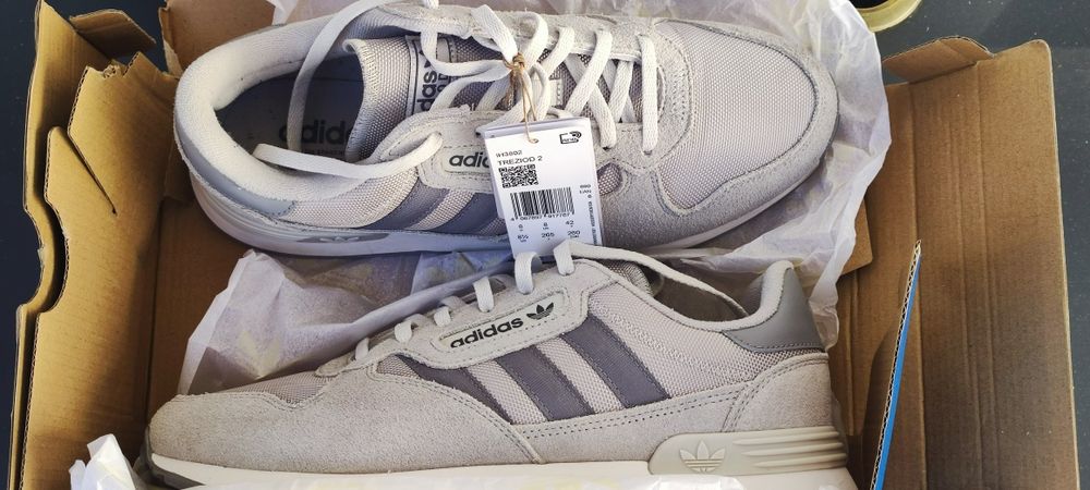 tenis adidas modelo jogger/treziod 2.0