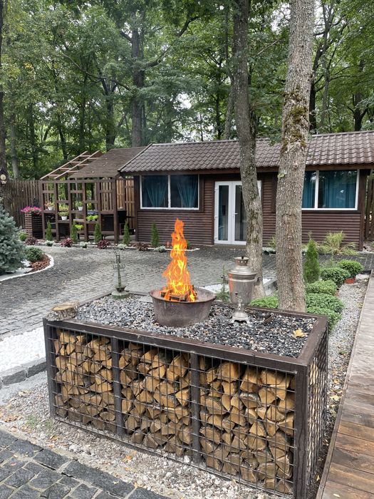 Лазня на дровах в дубовому лісі