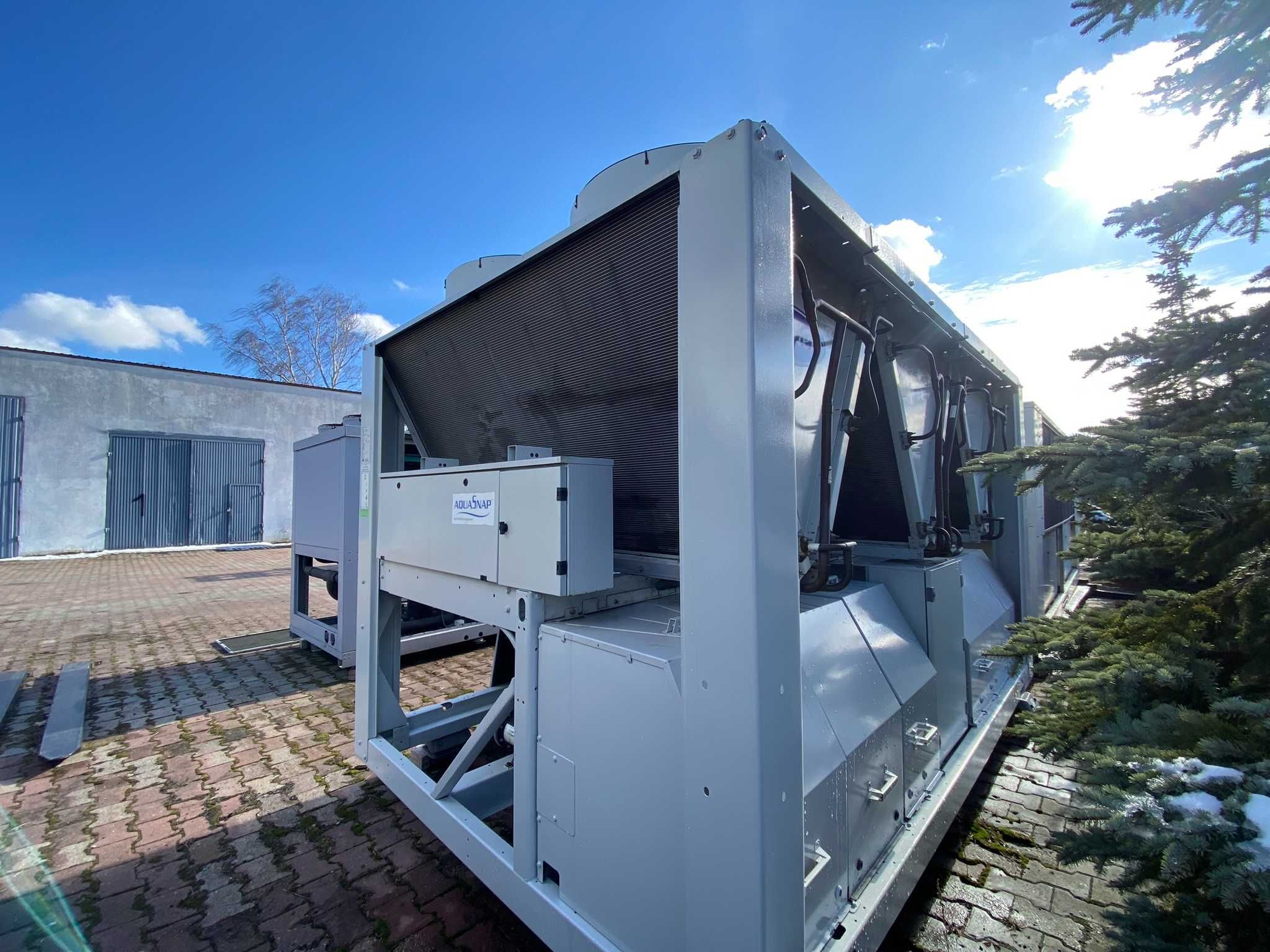 Agregat wody lodowej chiller Carrier 30RB0402 o wydajności 400 kW