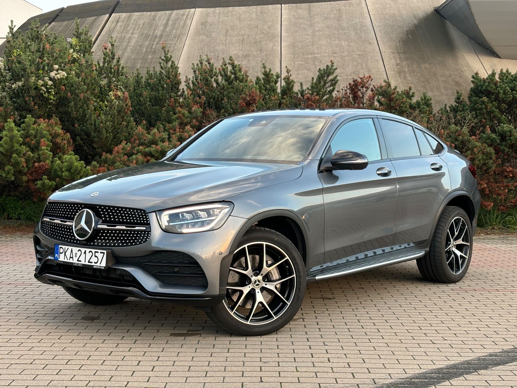 Mercedes-Benz GLC PLUG IN 300E, Kamery 360, AMG line Plus, Ambient