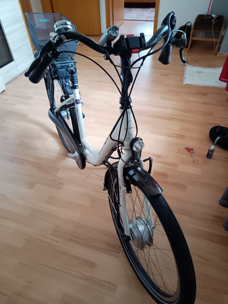 Велосипед дамский e bike Velo de Ville E-C20