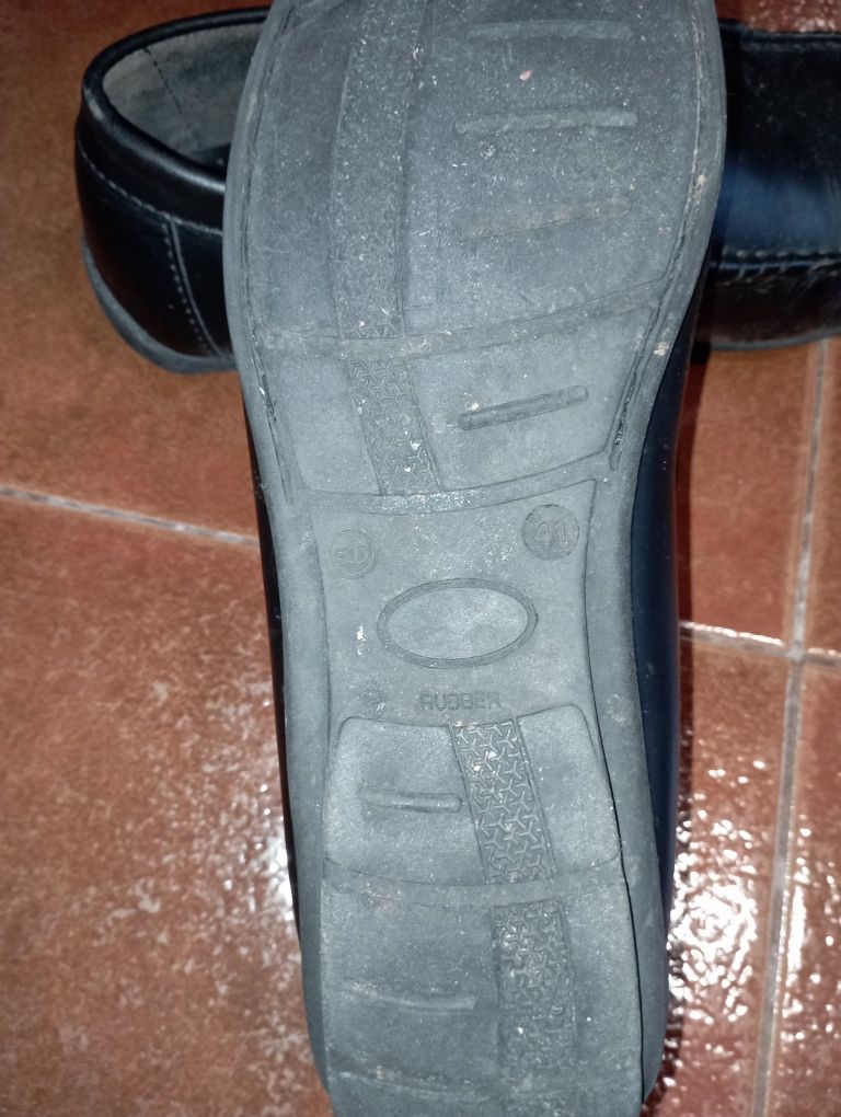 Sapatos pele azuis