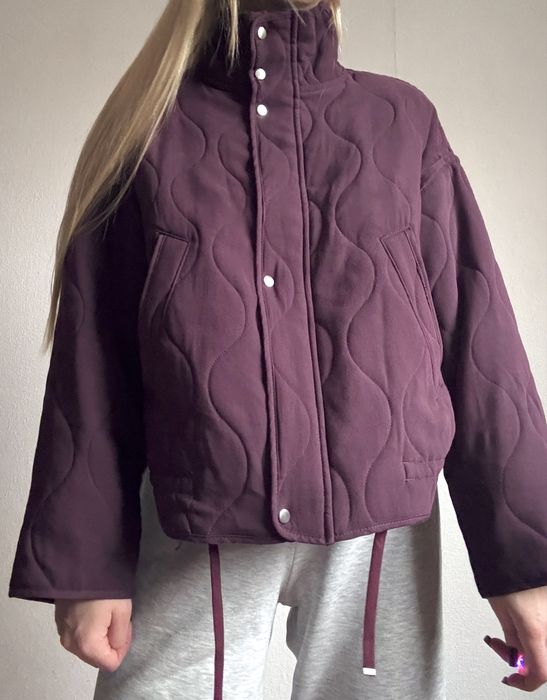 Przejsciowa kurtka fioletowa stan bardzo dobry urocza stradivarius