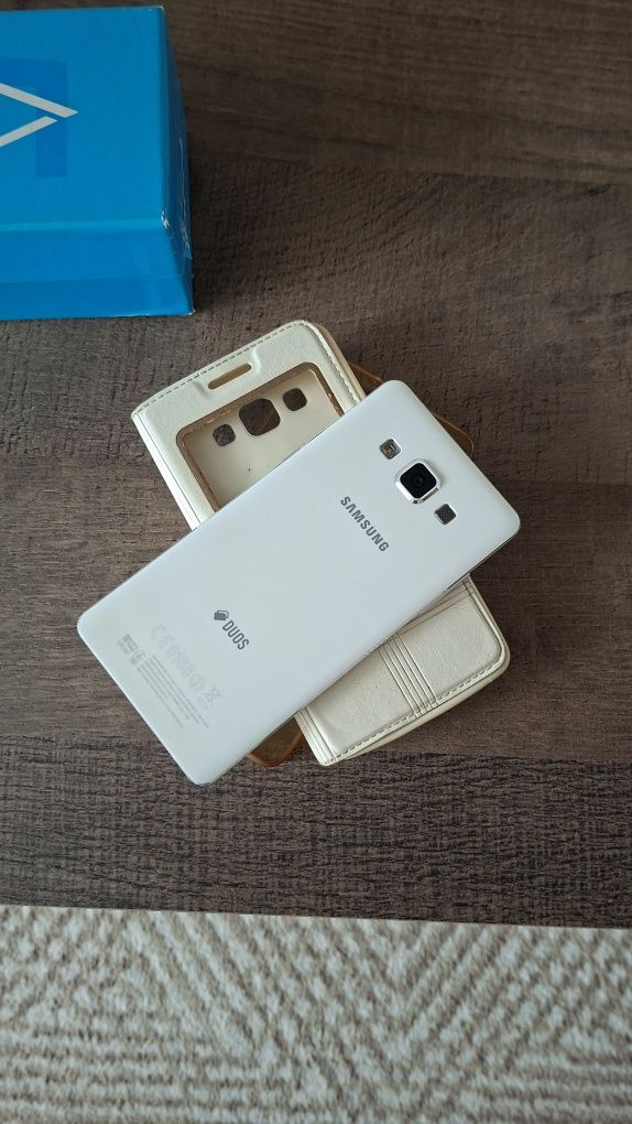 Телефон Samsung Galaxy A5