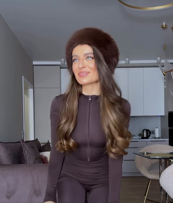 Трендова хутряна повʼязка на голову