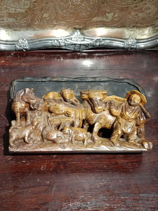 Grupo escultórico pedra-sabão China Dinastia Qing XIX tamarindo 17 cm