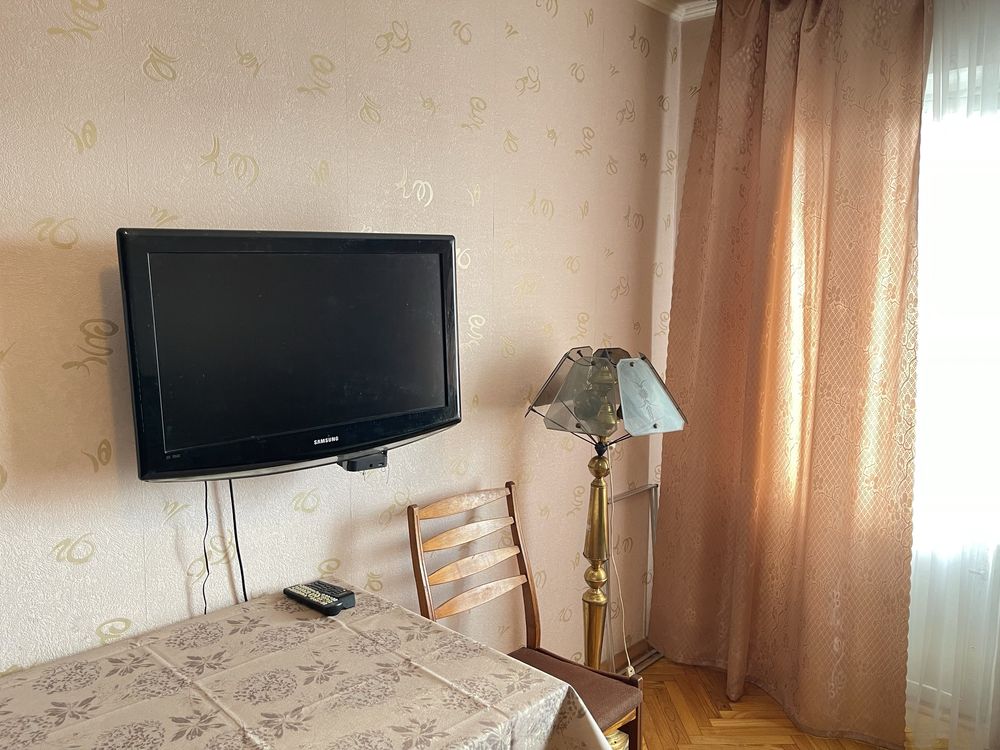 Сдам 2-к.кв. Оболонский/ рядом метро Героев Днепра и метро Минская.