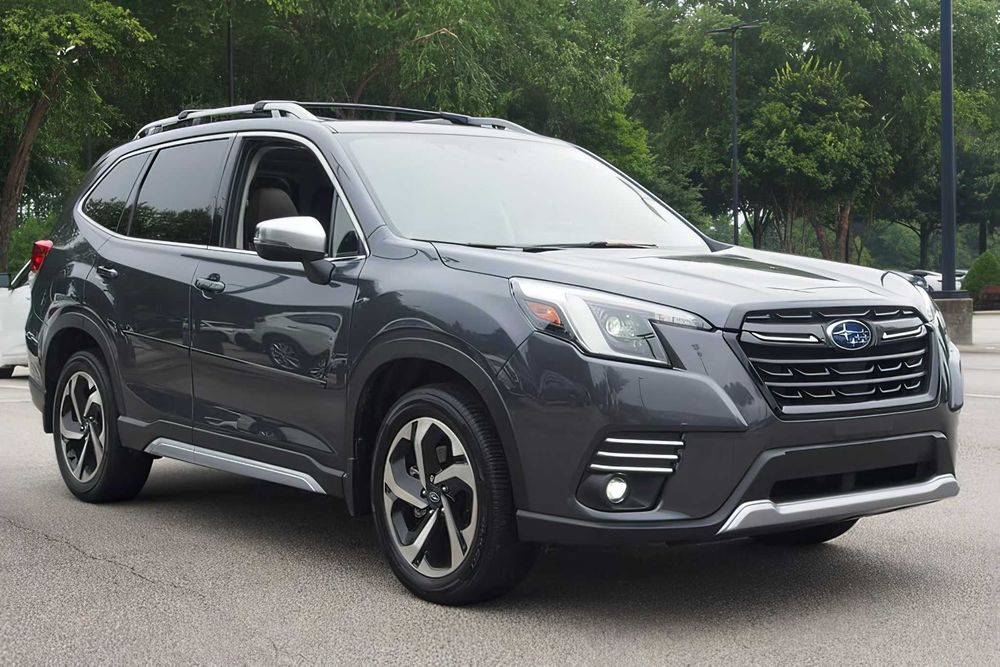 Subaru Forester      2023