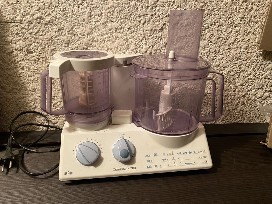 Кухонний комбайн Braun CombiMax 700